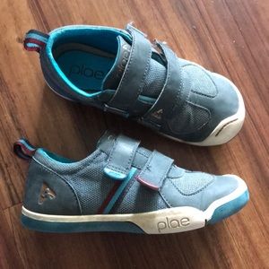 Boys PLAE shoes size 13. Very Good used condition